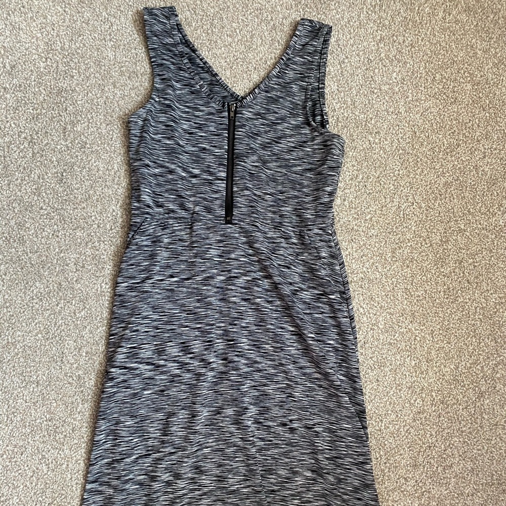 Neeoha black and white dress